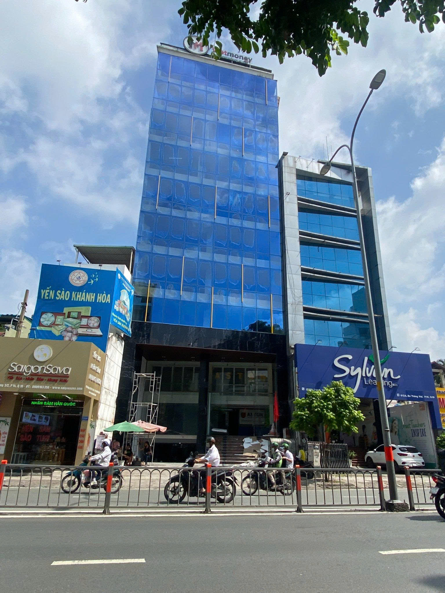 Hình ảnh tòa nhà 618 Đường 3 Tháng 2