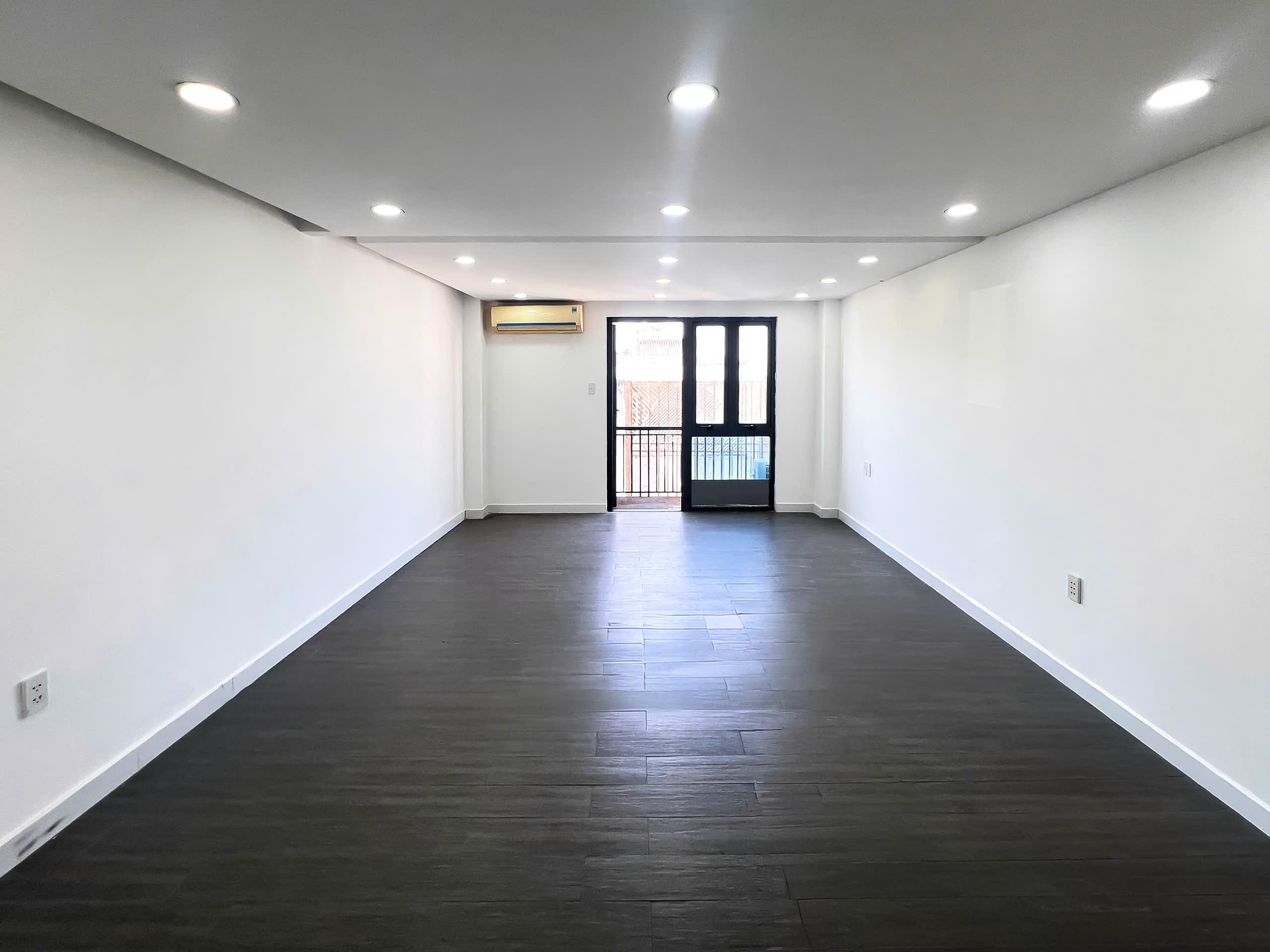 Hình ảnh không gian tòa nhà 108/69C Trần Quang Diệu — góc 2